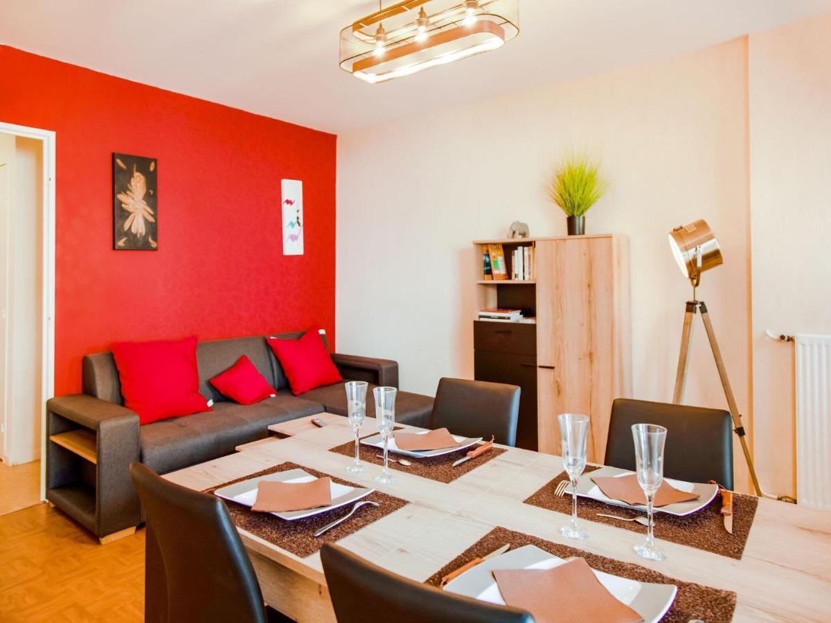 Attractive Apartment In Chaumont With A Balcony Buitenkant foto